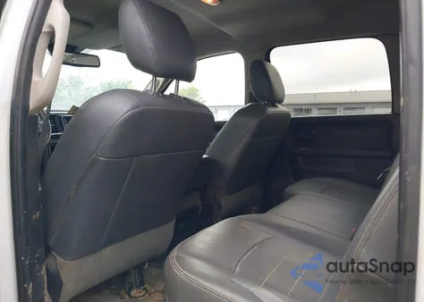 2018 Ram 2500 Tradesman 4X4 8' Box z USA, uszkodzony, nr VIN 3C6UR5HJ0JG357961